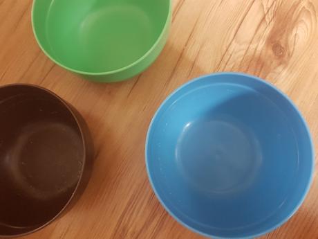 Väčšia plastové misky/miska,