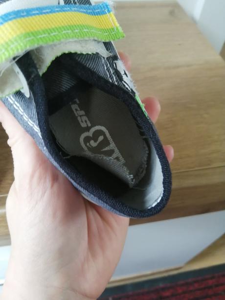 Tenisky, 28