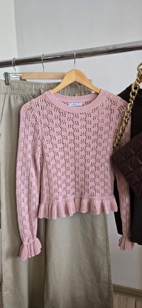 Svetrík reserved, reserved,s