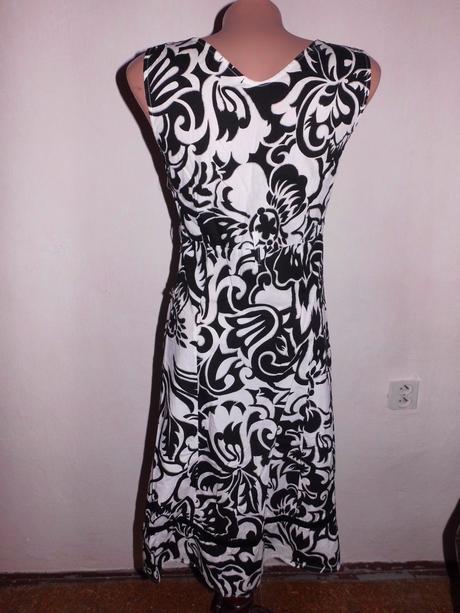 Bielo čierne šaty, 38