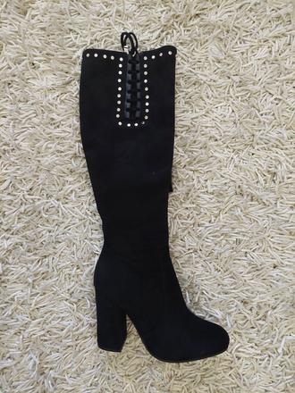 Elegantné čižmy na opätku, luxusné, nenosené, 39