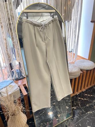 Moderné nohavice s gumičkou pre moletky, primark,44