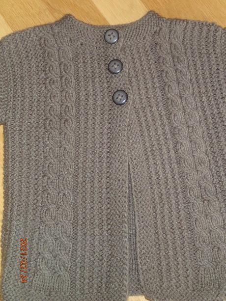 Ručne pletený sveter, 116