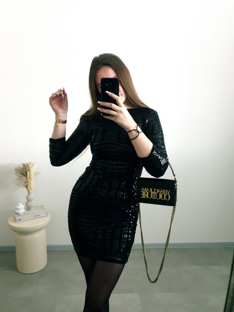 Čierne šaty s flitrami s, s