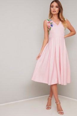 Púdrové šaty s kvetinami, l