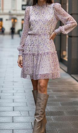 Krásne lahulinké šaty, s