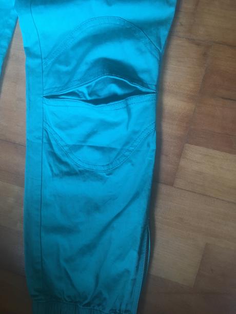 Dámske trištvrťove nohavice blu byblos, m