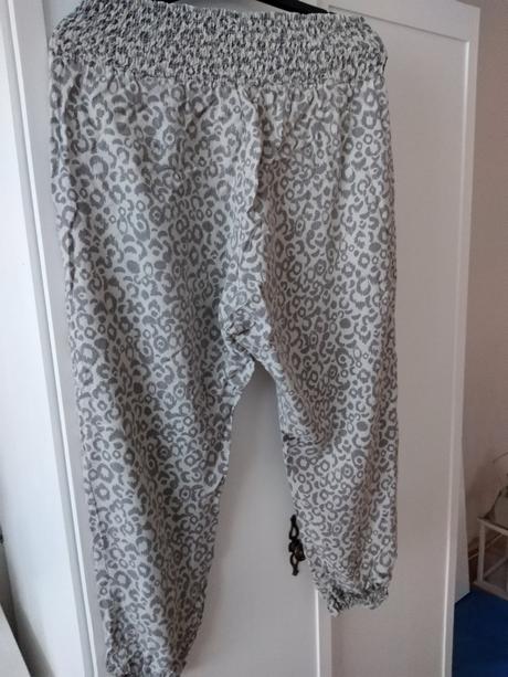 Predám   nohavice, h&m,152