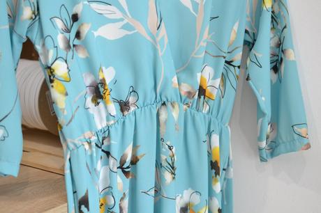 Tyrkysové kvetované šaty uni, 