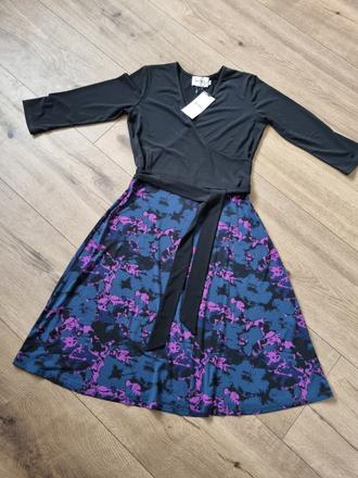 Elastické šaty s, s