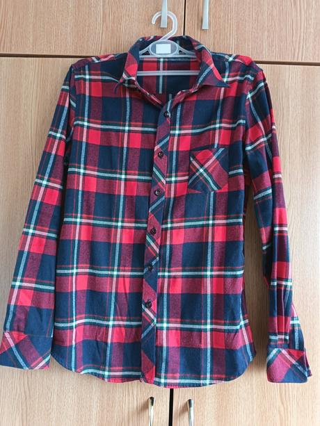 Červená károvaná košeľa, 38