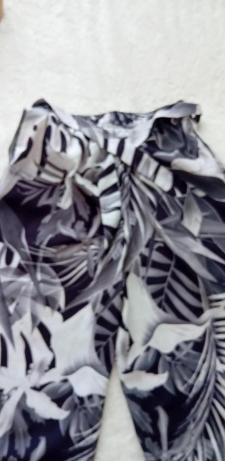 Dámske široké 3/4nohavice, s