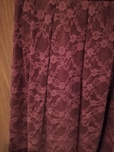 Bordové čipkované šaty, m