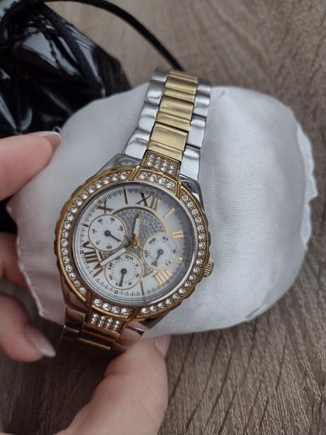 Hodinky guess, guess