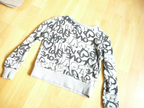 Dievcenska stylova mikina- napis love, young dimension,128