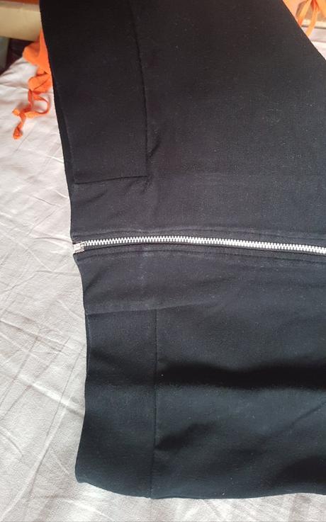 2 topy moschino za jednu cenu alebo po 8eur, s