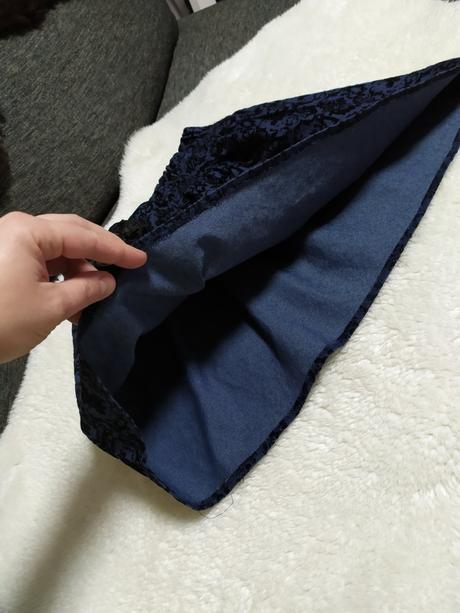 Slávnostná sukňa, 140