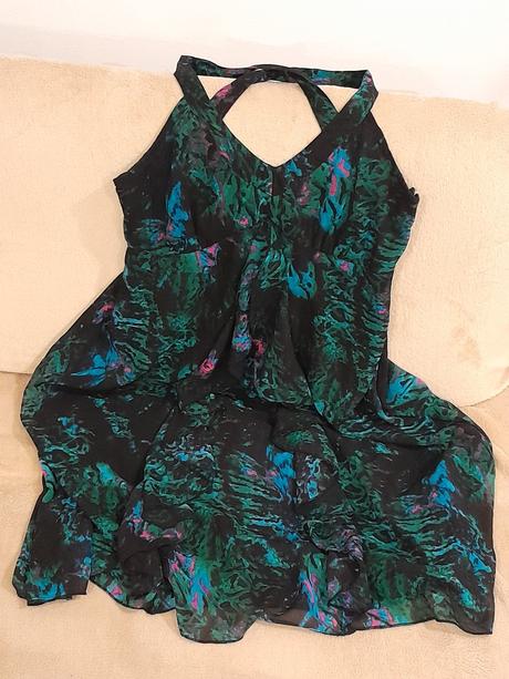 Spoločenské šaty, 36