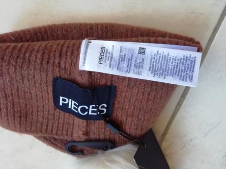 Čiapka, zn. pieces, 