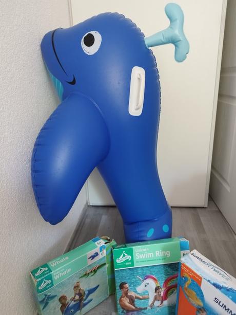 Nafukovaci delfin, jednorozec, pelikan,