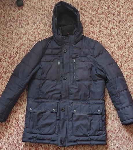 Čierna prešívaná zimná bunda s kapucňou na zips, xl