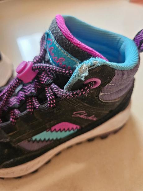 Dievčenské jesenné / zimné topánky, skechers,26