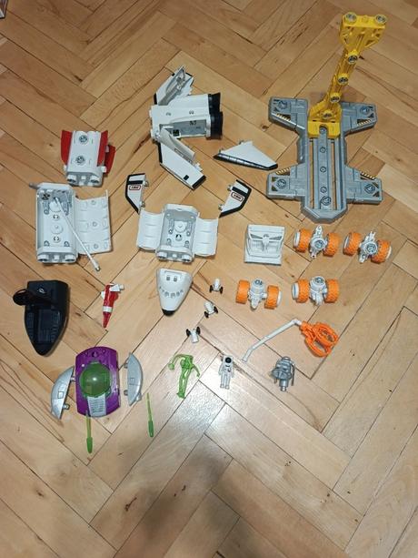 Modularna hračka matchbox mega rig - vesmírná mis, 