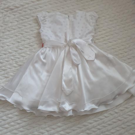 Elegantné šaty s opaskom, 92