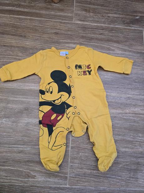 Pyžamový overal č.62, disney,62
