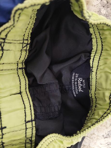 Šortky a plavky, rebel,98