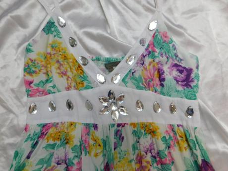 Velmi pekne letne šaty, 40 / l