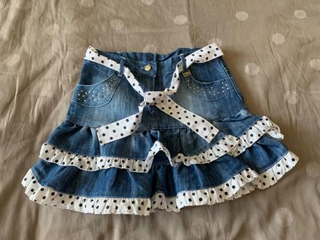 Sukňa s volánmi, 128