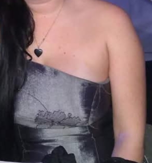 Korzetové spoločenské šaty, 40