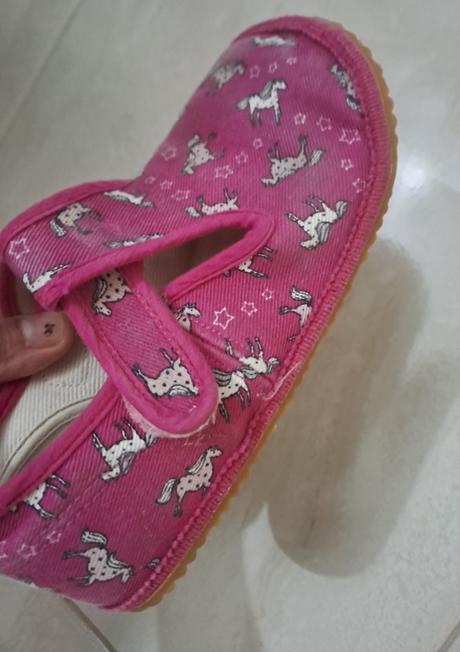 Papucky beda, beda,29