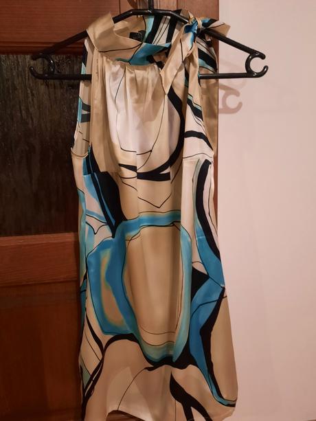 Zaujímavá blúzka(top), s