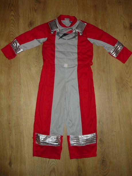 29. bojovník , filmový hrdina 5/7,