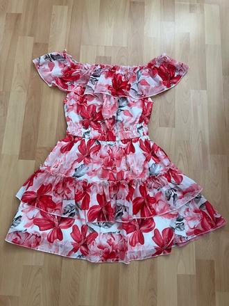 Letne saty s odhalenymi ramenami, s