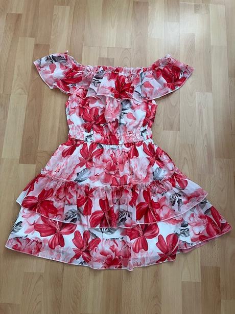 Letne saty s odhalenymi ramenami, s