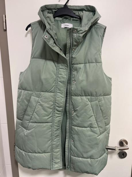 Dlhá vesta, reserved,s