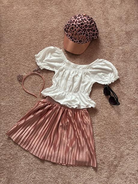 Ružovo- biely set, 110