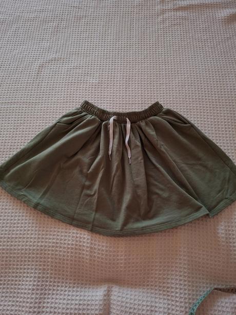 Sukňa pre dievčatka  upletova veľ.150, 158