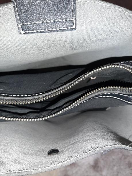 Kabelka reserved, reserved