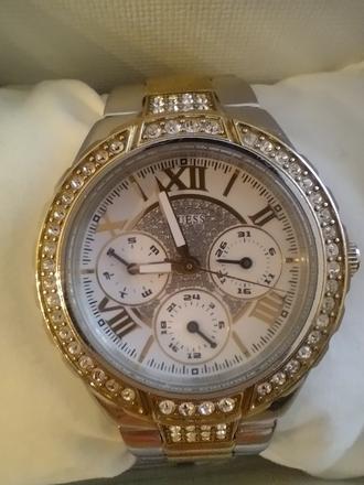 Hodinky guess, guess