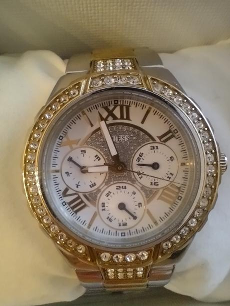 Hodinky guess, guess