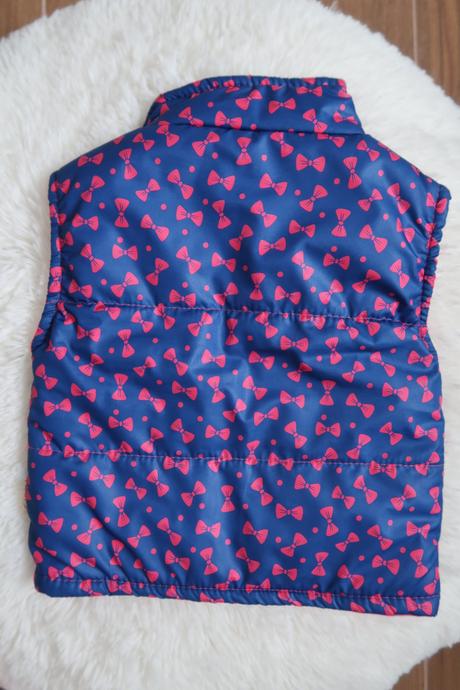 Vesta s mašličkama, 80