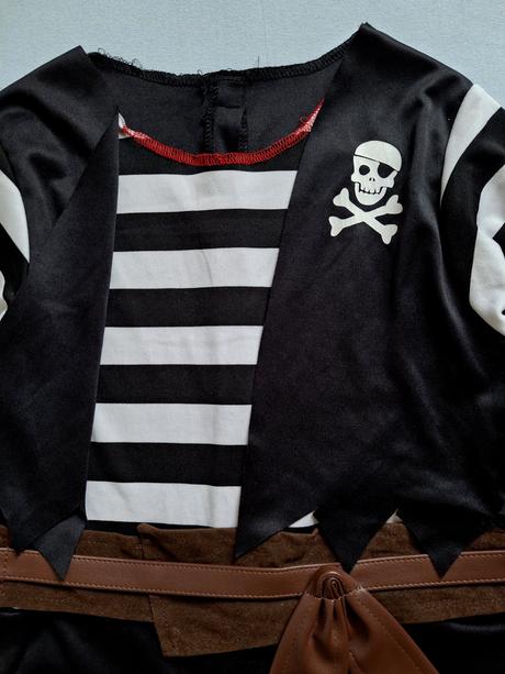 Pirát karnevalový komplet kostým veľ. 104-116, 