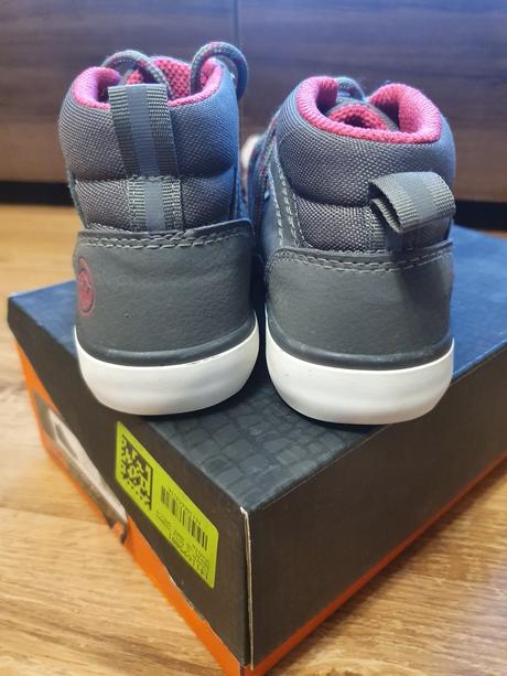 Nove topanky v.30, 30