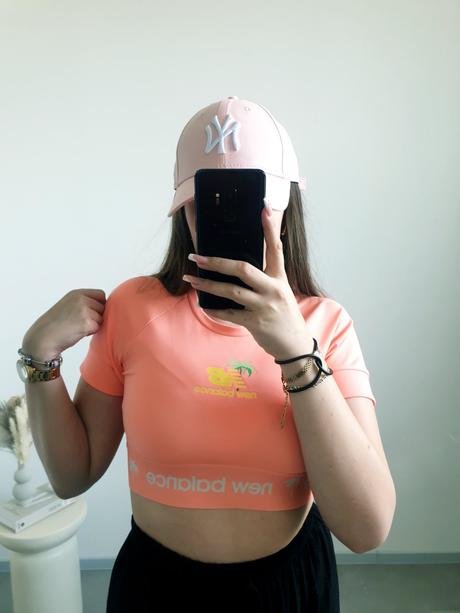 New balance crop top m, new balance,m