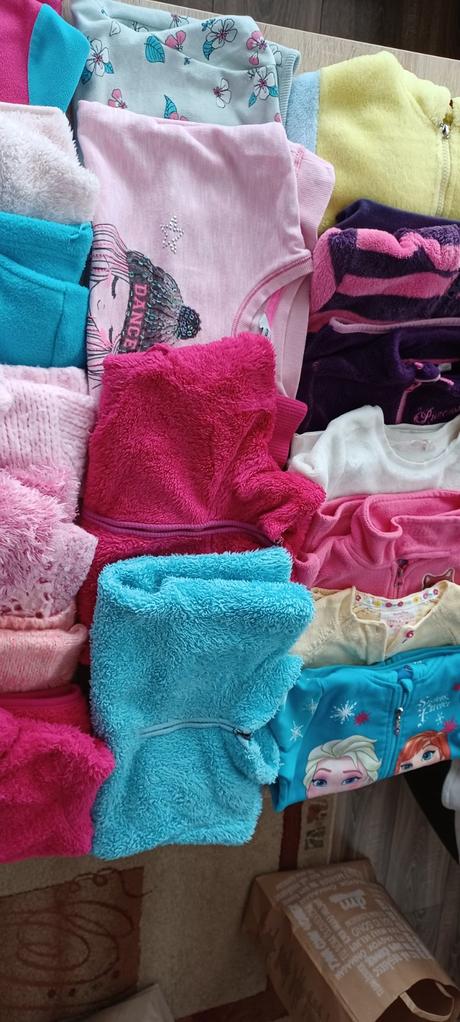 Balík mikiniek, 86–98