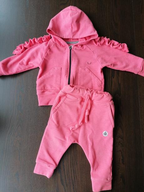 Komplet s volanmi, mirau,62